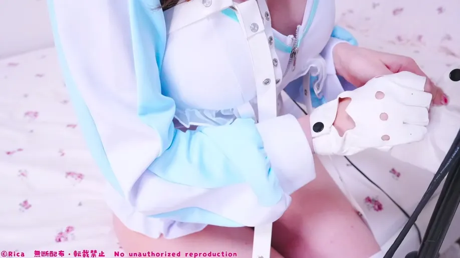 [Nico] 利香 – 兔女郎真人出镜深层甜蜜舔耳 ASMR (2025.11.20)